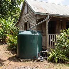 Coupure d'eau en Guadeloupe : que faire, citerne ou surpresseur ?